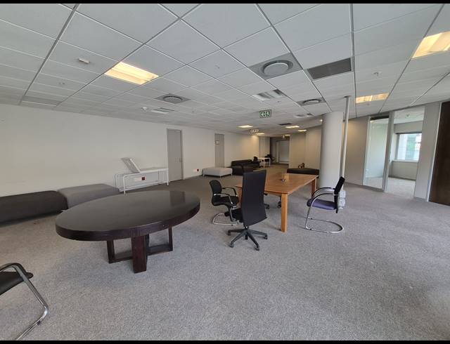 429M² OFFICE TO LET IN SANDTON CENTRAL